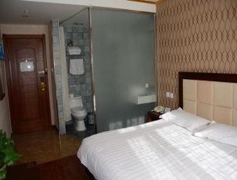 Super 8 Daxing Huangcun Xidajie Subway Station Hotel 3*
